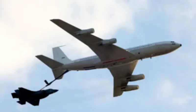 ইরাকের আকাশে মার্কিন কেসি-১৩৫ ট্যাংকার বিমান বিধ্বস্ত, উদ্ধার তৎপরতা চলছে