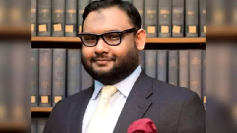 সংসদে হেডফোন ব্যবহারে কানে ব্যথা: আরমান মির্জা আব্বাস অসুস্থ, সিঙ্গাপুরে নেয়ার প্রস্তুতি