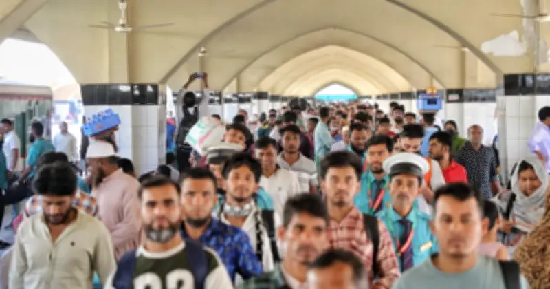 রেলমন্ত্রীর ঘোষণা: ছাদের ভ্রমণ ও অননুমোদিত যাত্রা রোধে কঠোর পদক্ষেপ