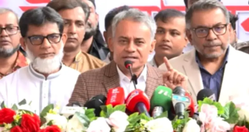 ঈদ যাত্রায় পর্যাপ্ত জ্বালানি নিশ্চিত করেছে সরকার, যানবাহন মন্ত্রী জানালেন