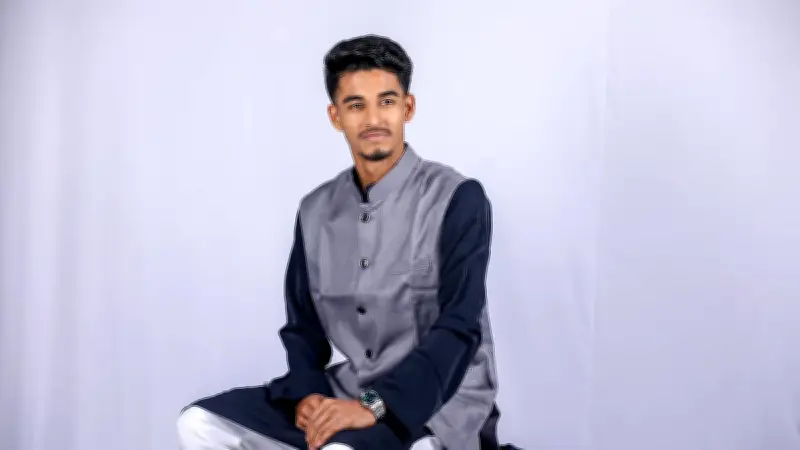 ঈদের পাঞ্জাবিতে আরামের নকশা, মডেল ফুটবলার শেখ মোরছালিন