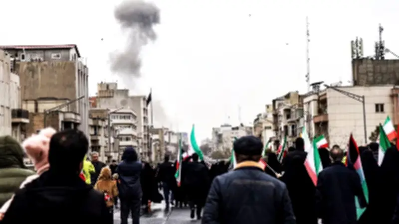 তেহরানে কুদস দিবসের মিছিলে বিস্ফোরণে নিহত ১, ঈদে টাকা ফেরত ও চুরির কার্ডে গ্রেপ্তার ৩