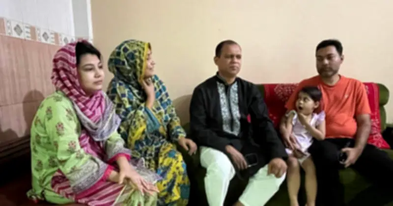 প্রধানমন্ত্রীর প্রেস সচিবের সমবেদনা: মরহুম সাংবাদিক রউফ জালালের পরিবারের খোঁজ নিলেন রুমন