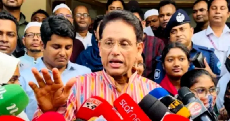 শিক্ষামন্ত্রী মিলন: ম্যানেজিং কমিটিতে যোগ্যতা শিথিল নয়, তিন ধাপে যাচাই হবে