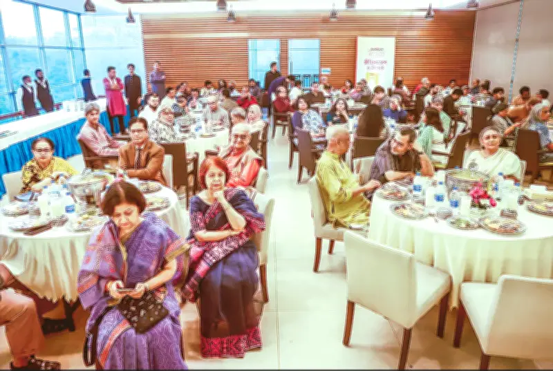 প্রথম আলোর ২৫তম ঈদসংখ্যা প্রকাশ উপলক্ষে ঢাকা ক্লাবে প্রীতিসমাবেশ ও ইফতার অনুষ্ঠিত