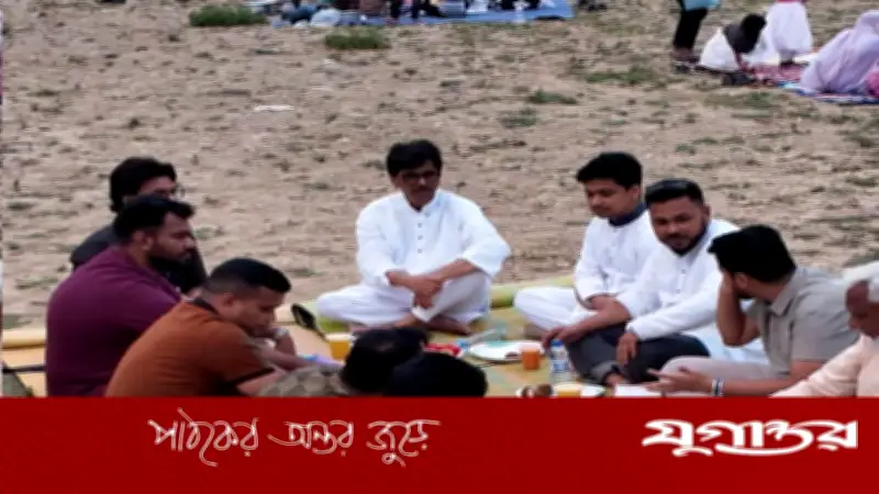 কুমিল্লার গোমতী নদীতে কৃষিমন্ত্রীর ইফতার ও দূষণ রোধে সচেতনতার ডাক