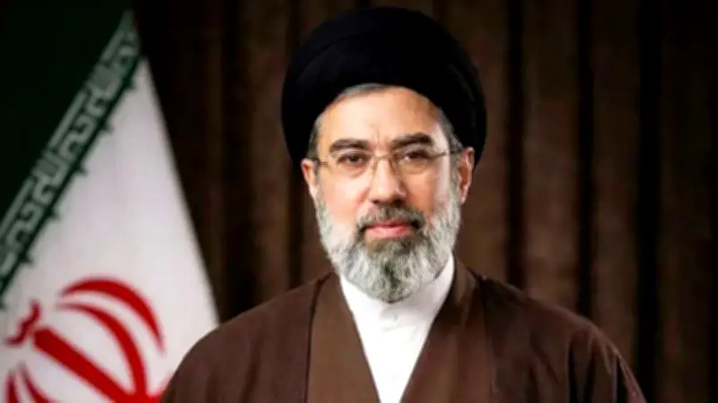 ইরানের খারগ দ্বীপে যুক্তরাষ্ট্রের বিমান হামলা, মোজতবা খামেনির মাথার দাম ঘোষণা