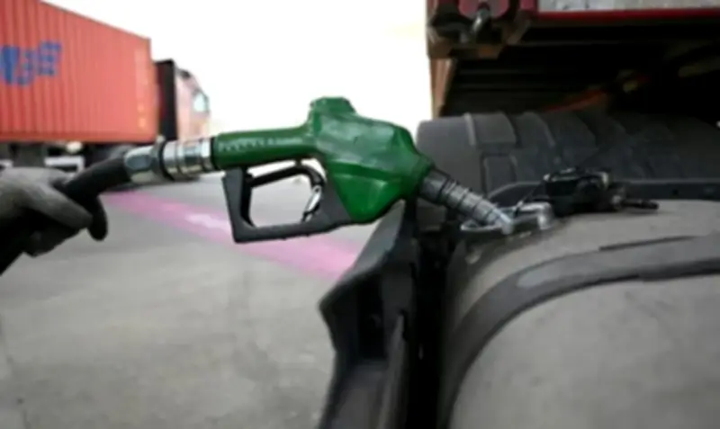 মধ্যপ্রাচ্য যুদ্ধে তেলের দাম ১০০ ডলারের ওপরে, শেয়ারবাজারে ধস