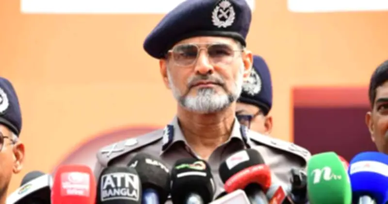 ঈদ যাত্রায় যানজট কমানোর উদ্যোগ: ট্রাক ও কাভার্ড ভ্যান চলাচল বন্ধ