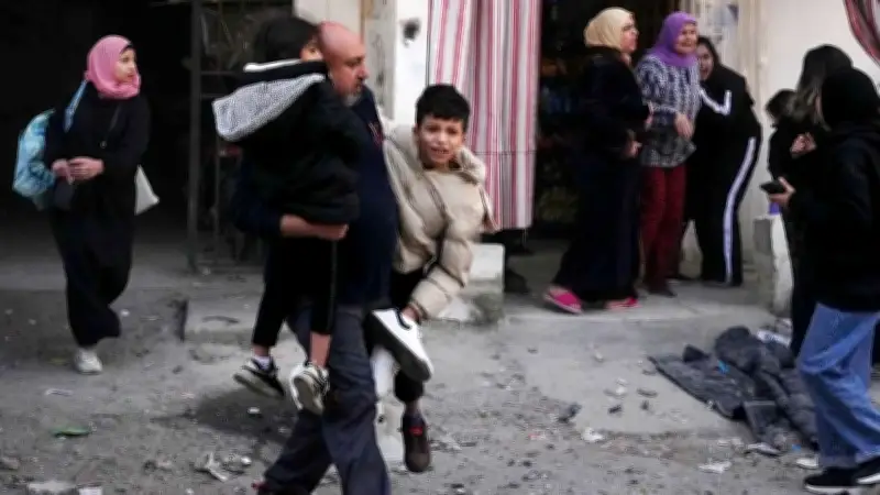 বিএনপি নেতাদের বিরুদ্ধে নিয়োগ পরীক্ষার খাতা ছিনতাই অভিযোগ, বিচারহীনতার এক দশক