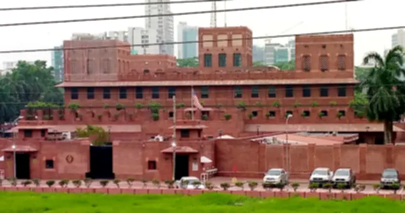 যুক্তরাষ্ট্রে ভ্রমণে সতর্কতা: আর্থিক সক্ষমতা না থাকলে ভিসা বাতিল হতে পারে