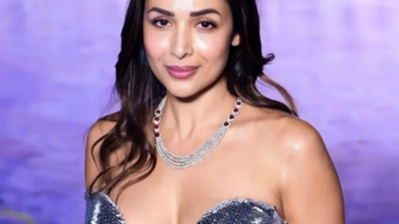 অভিনেতা সিয়াম আহমেদের ফ্যাশনেবল লুক: স্টাইলিশ ড্রেসিংয়ে নতুন ট্রেন্ড