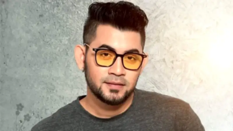 উচ্চ রক্তচাপে অসুস্থ সংগীতশিল্পী তানজীব সারোয়ার, চিকিৎসা শেষে বাসায় ফিরেছেন