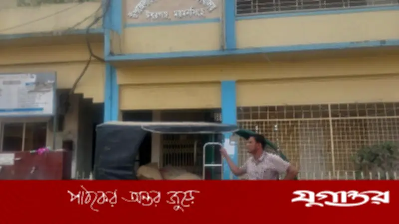 ঈশ্বরগঞ্জে খাদ্যবান্ধব কর্মসূচির ১৪ বস্তা চাল জব্দ, অভিযানে ইউএনও নেতৃত্বে