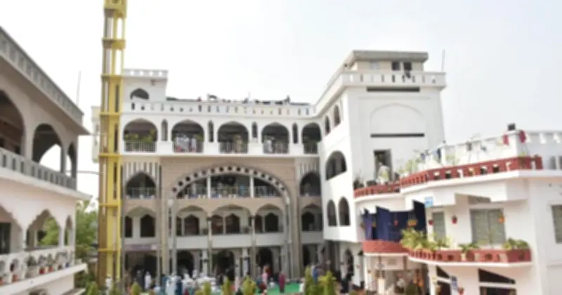 যশোরে আশরাফুল মাদারিসে ইতিকাফে ১,৭০০ মুসল্লি, বিদেশি নাগরিকদের অংশগ্রহণ