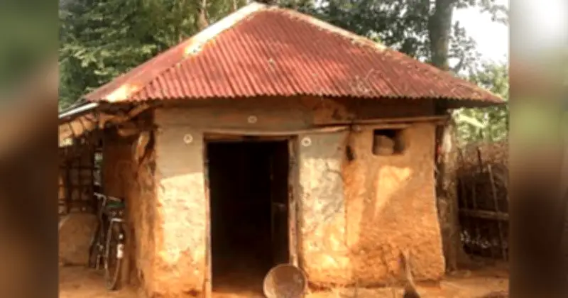 গোয়ালঘরে পেট্রল-অকটেনের অবৈধ মজুত, পাবনায় ভোক্তা অধিদপ্তরের অভিযানে জব্দ দেড় হাজার লিটার