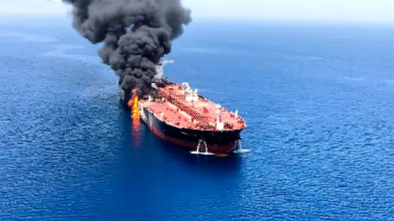 বিশ্ব বাণিজ্যের প্রাণ হরমুজ প্রণালিতে নিরাপত্তা জোরদারে ব্রিটেনের ড্রোন পাঠানোর পরিকল্পনা