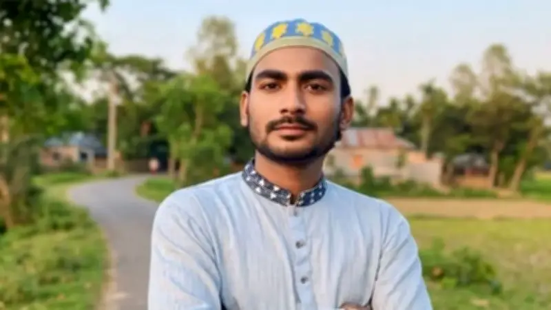 নিয়োগ পরীক্ষার খাতা ছিনতাই মামলায় যুবদল নেতা গ্রেপ্তার, ব্যাংক খাতে নারীর অংশগ্রহণ কমছে