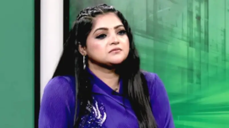 গায়িকা সালমা আক্তারের আবেগঘন স্ট্যাটাস: অর্থ, সম্পর্ক ও মানুষের স্বার্থপরতা নিয়ে উপলব্ধি