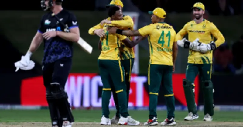 নিউজিল্যান্ডের বিপক্ষে ৭ উইকেটে জয়ী দক্ষিণ আফ্রিকা, আন্তর্জাতিক অভিষেকে চমক