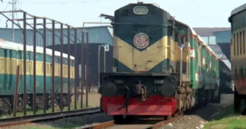 ঈদে যাত্রী সুবিধায় সব আন্তঃনগর ট্রেনের সাপ্তাহিক বন্ধ বাতিল করেছে বাংলাদেশ রেলওয়ে