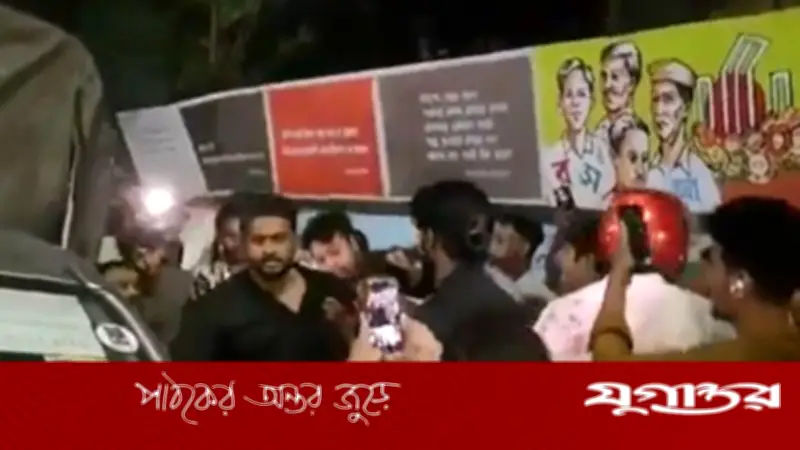 ঢাকার কেন্দ্রীয় শহিদ মিনারে এলোপাতাড়ি গুলি, যুবক আহত ও একজন আটক