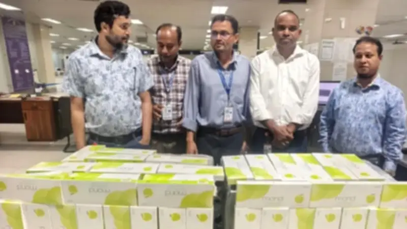 বিপুল বিদেশি সিগারেটসহ আটক ২, মার্কিন সিনেটর ট্রাম্পের সমালোচনা, ইরানের হামলায় আহত শতাধিক