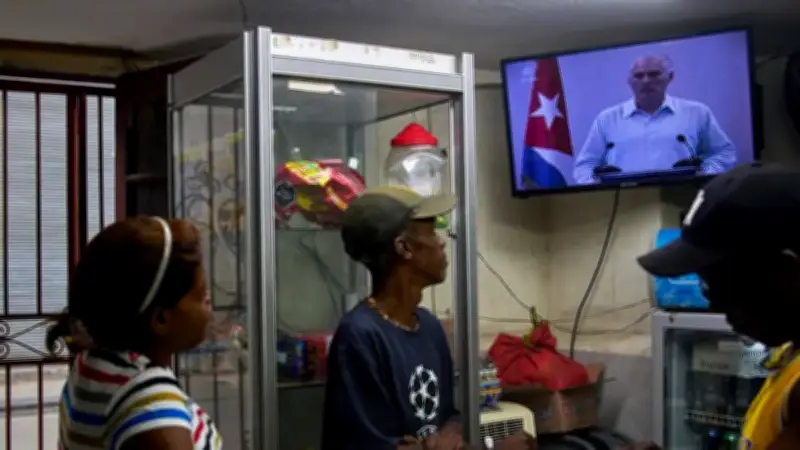 বিদ্যুৎ বিভ্রাটে বিপর্যস্ত কিউবা, প্রেসিডেন্ট ধৈর্য্য ধরতে বললেন; অন্যান্য সংবাদ