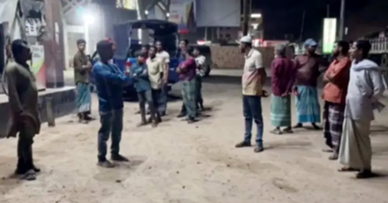 রাজবাড়ীতে ফিলিং স্টেশনে ট্রাকচাপায় দুজন নিহত, চালক পালিয়েছে