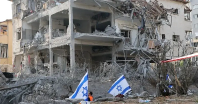 ইরানে বিরুদ্ধে যুদ্ধ শুরু: প্রায় ৪০০ জন নিহত, আন্তর্জাতিক উদ্বেগ বৃদ্ধি