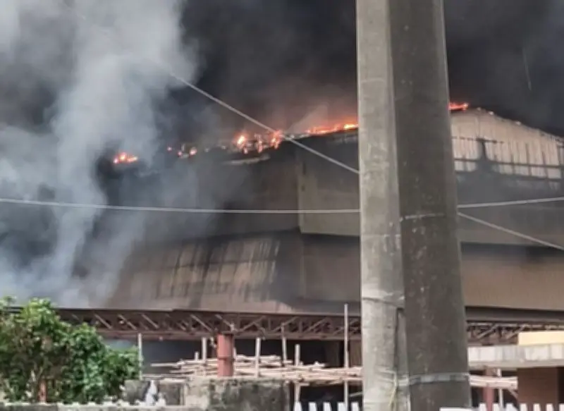 বরিশালের গ্যাসটারবাইনে গ্লোবাল ক্যাপসুল কারখানায় ভয়াবহ অগ্নিকাণ্ড, ক্ষয়ক্ষতির পরিমাণ অনিশ্চিত