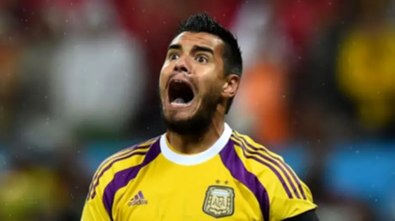 দুই দশকের ফুটবল ক্যারিয়ার শেষ করে কোচিংয়ে সের্হিও রোমেরো