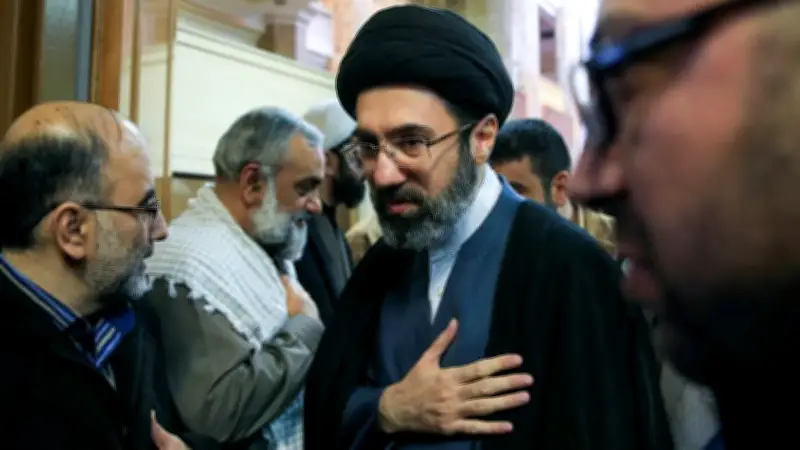 মোজতবা খামেনির সুস্থতা ও ঈদুল ফিতরের প্রস্তুতি: ঢাবিতে জামাতের সময়সূচি প্রকাশ