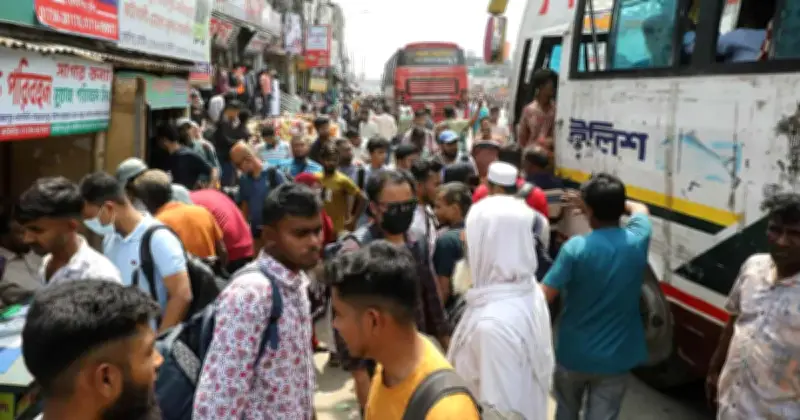 ঈদে ঘরমুখো মানুষের ঢল, সায়েদাবাদ বাস টার্মিনালে যাত্রীদের ভোগান্তি