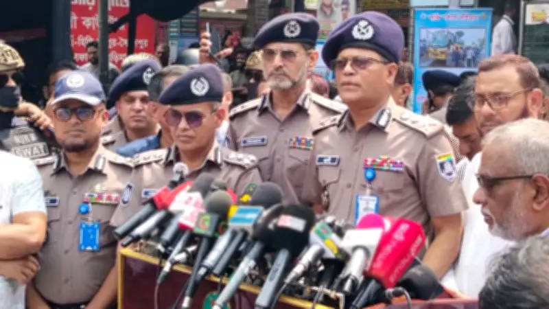 ঈদযাত্রায় আইজিপির কঠোর অবস্থান, নাইজেরিয়ায় হামলায় ২৩ নিহত ও ঢাকায় কেনাকাটার শেষ মুহূর্তের জমজমাট