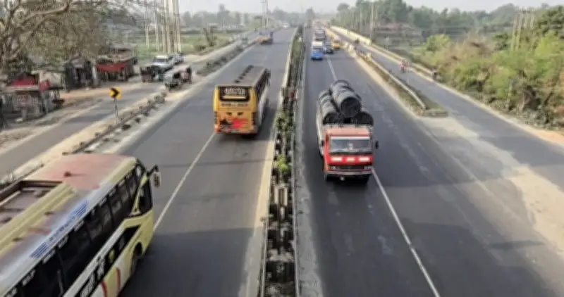 ঈদযাত্রায় ঢাকা-টাঙ্গাইল-যমুনা সেতু মহাসড়কে যানবাহনের চাপ বাড়লেও যানজট নেই