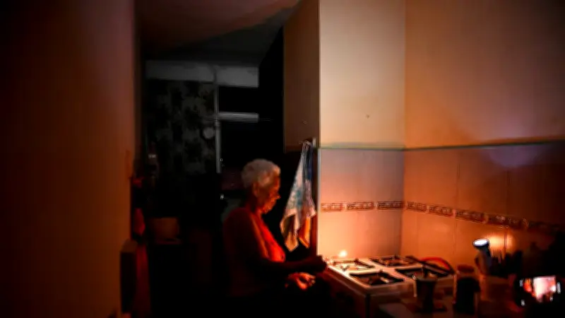 জাতীয় গ্রিড বিপর্যয়ে কিউবায় বিদ্যুৎহীনতা, যুক্তরাষ্ট্রের অবরোধে সংকট তীব্র