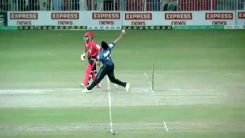 বৈশাখী ঝড়ে কুয়াকাটায় ১৫টি প্রতিষ্ঠান ক্ষতিগ্রস্ত, ডুমুরিয়ায় খাল খনন উদ্বোধন