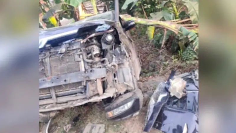 পদ্মা সেতুতে ৯ ঘণ্টায় কোটি টাকার টোল আদায়, এমপি আতিক মোজাহিদের সড়ক দুর্ঘটনা থেকে অল্পের জন্য রক্ষা