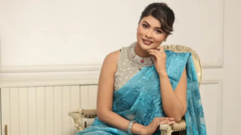 মুমতাহিনা চৌধুরী টয়ার শাড়ি স্টাইল: তিন বেলার জন্য অনন্য ফ্যাশন আইডিয়া