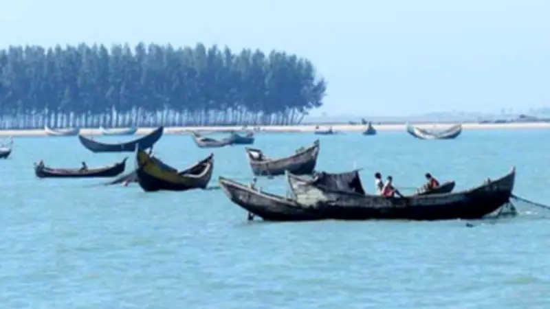 আরাকান আর্মি কর্তৃক ৪ জেলা কর্মকর্তা আটক, উত্তরায় ভাঙচুর-লুটপাটে ১১ আসামির রিমান্ড