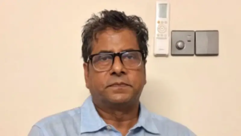 সাংবাদিক আনিস আলমগীরের জেলজীবনের বর্ণনা: ভুয়া মামলা ও কারাগারের নির্মমতা