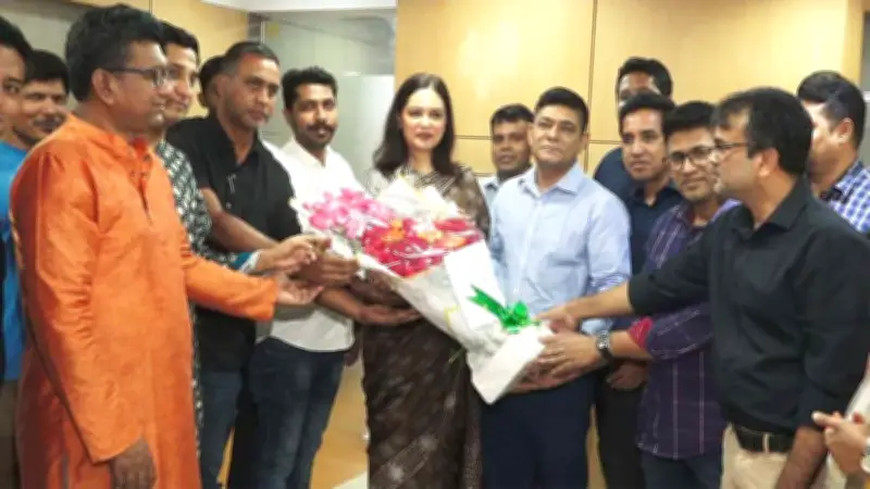 বরিশাল সাংবাদিক সমিতির ইফতার, স্বর্ণের দামে ধস ও ঢাকা-দিল্লি সম্পর্কের ভবিষ্যৎ বিশ্লেষণ