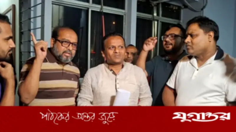 ঈদযাত্রায় স্বস্তি ও আনন্দের আশ্বাস দিলেন নৌ পরিবহণ প্রতিমন্ত্রী