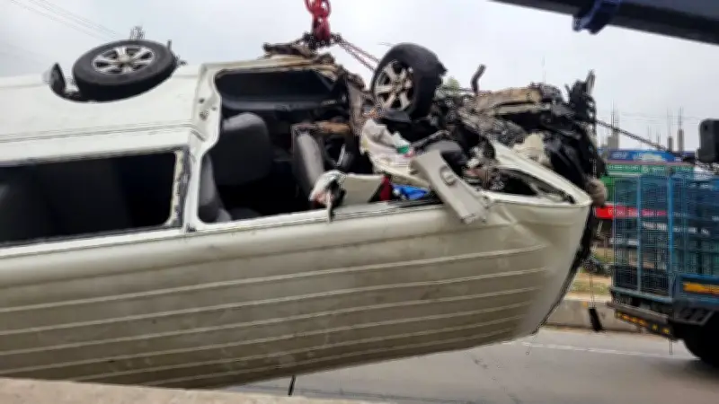 শেরপুরে মাইক্রোবাস দুর্ঘটনায় ৩ নিহত, সৌদিতে মিসাইল হামলায় বাংলাদেশি যুবকের মৃত্যু