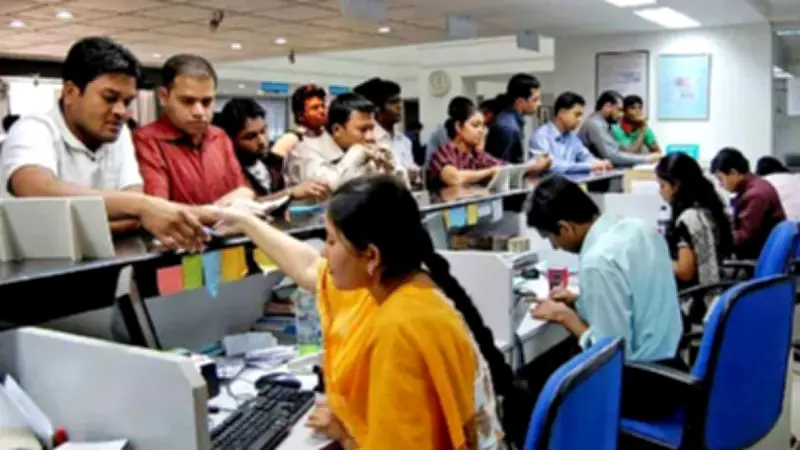 ঈদে সীমিত ব্যাংকিং, লেবাননে হামলায় নিহত ৬ ঢাকাবাসী, কালবৈশাখীর পূর্বাভাস