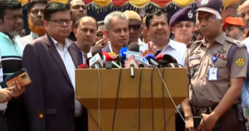 ঈদযাত্রায় যাত্রীদের কোনো ভোগান্তি নেই, দাবি সড়ক পরিবহন মন্ত্রীর