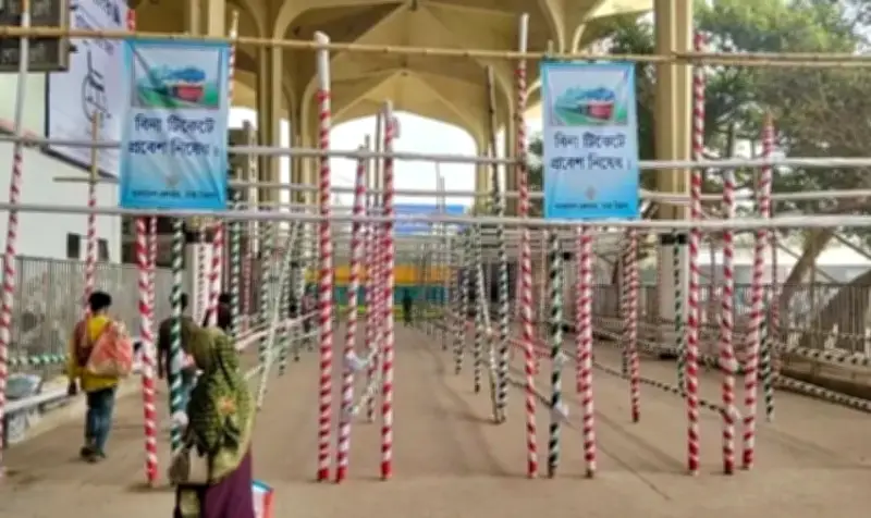 ঈদের ভ্রমণে কামালাপুরে কঠোর টিকিট চেক, টাঙ্গাইল মহাসড়কে স্বাভাবিক যান চলাচল