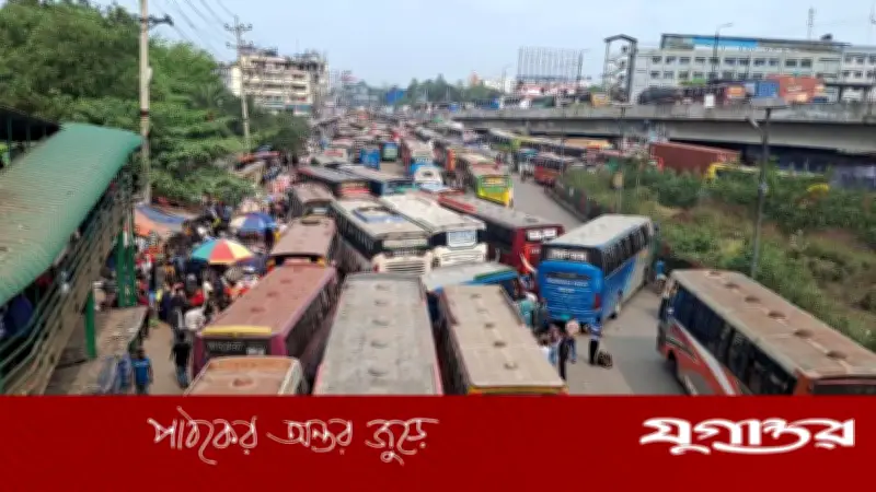 ঈদযাত্রায় গাজীপুরে যানজট: ঢাকা-টাঙ্গাইল মহাসড়কে ১২ কিলোমিটারজুড়ে থেমে থেমে যান চলাচল