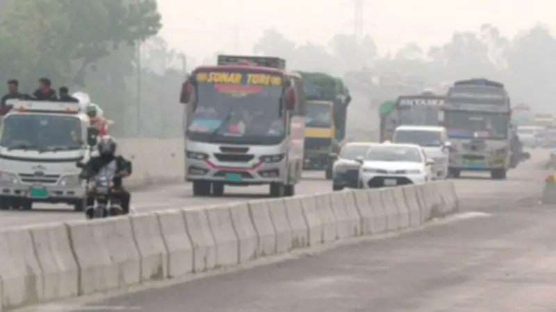 বাংলাদেশের অর্থনীতিতে রেমিট্যান্স প্রবাহের নতুন চ্যালেঞ্জ ও সম্ভাবনা